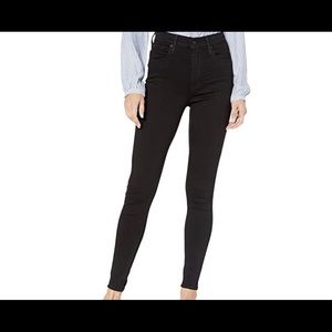 Levi’s Women’s Mile High Super Skinny Jean